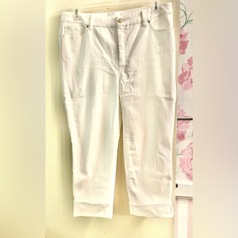 Chico So Slimming Girlfriend Slim Leg Crop Jeans   Chico Size 2.5R / US SIZE 14R